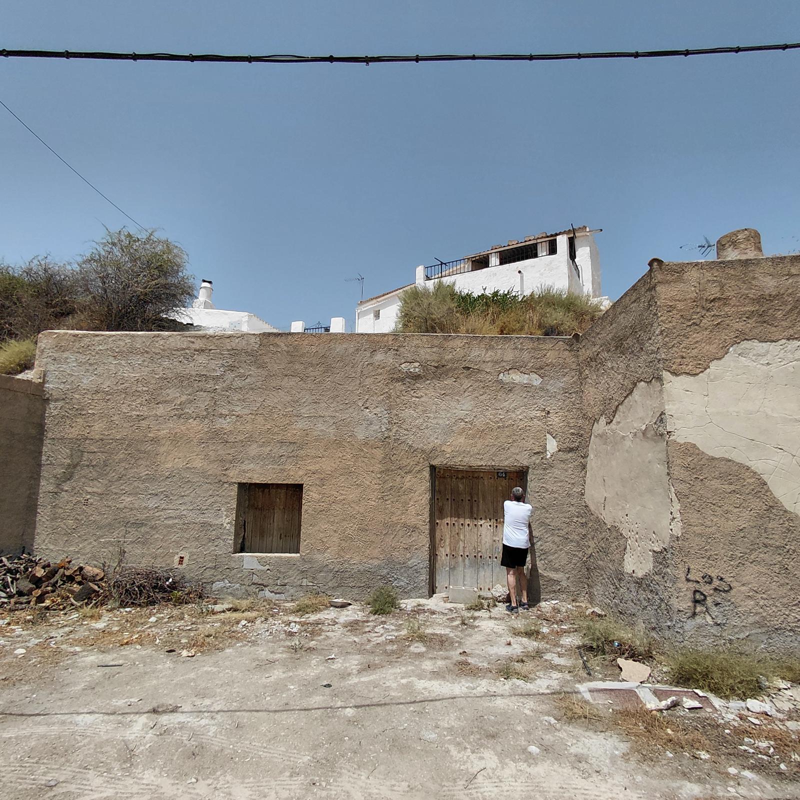 Cave home for reform in Benamaurel, Granada